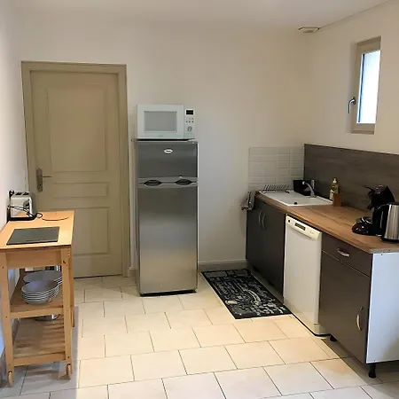 L'orchidee Au Bord De L'eau * Honfleur